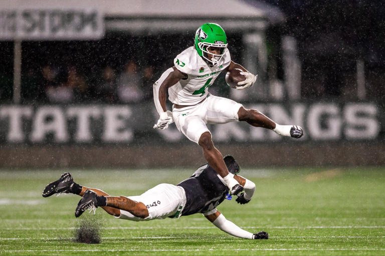 UND moves to 3-0 with win over Portland State