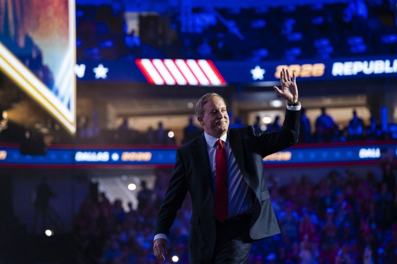 Republicans' growing Ken Paxton anxiety: ‘He may not be the best-looking guy'