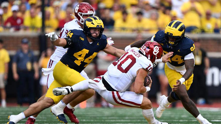 College football rankings: AP Top 25 teams moving up, down in week 3