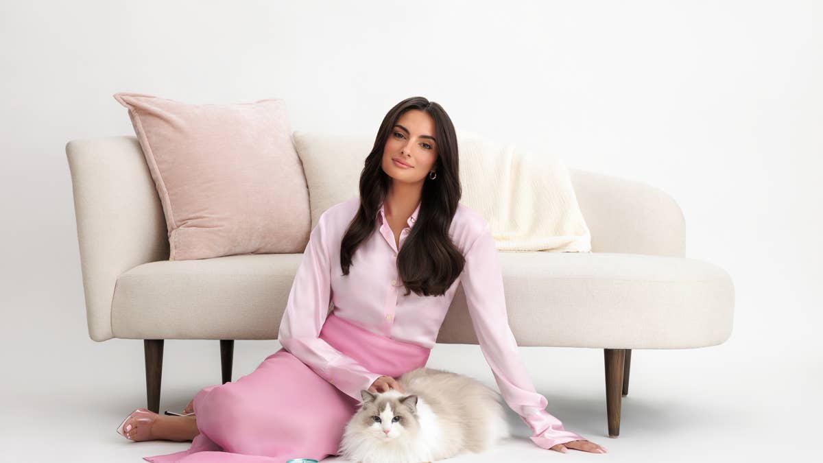 Paige DeSorbo and her cat Daphne team up with Fancy Feast for a new ...