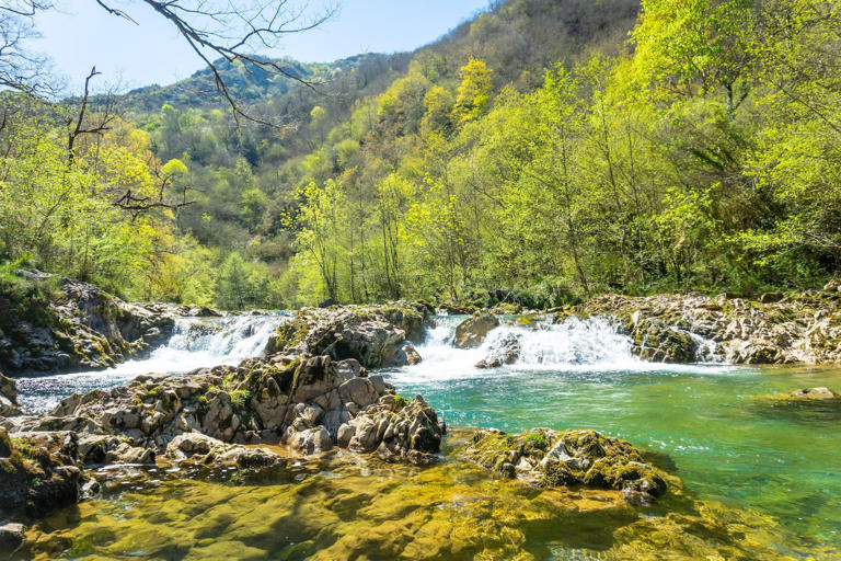*Para llegar a la Olla de San Vicente hay que seguir al río Dobra.*
