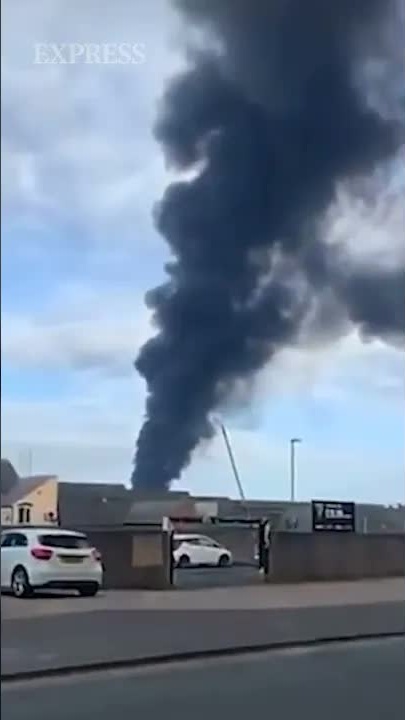 Massive blaze engulfs industrial estate in Rushden, smoke visible for miles