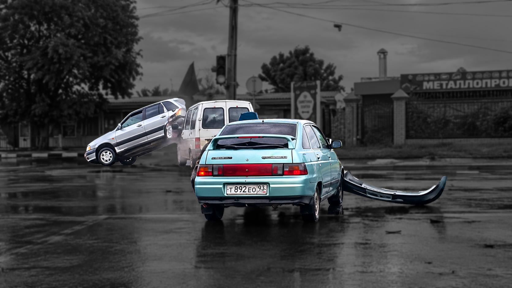 Collision in traffic caught on camera