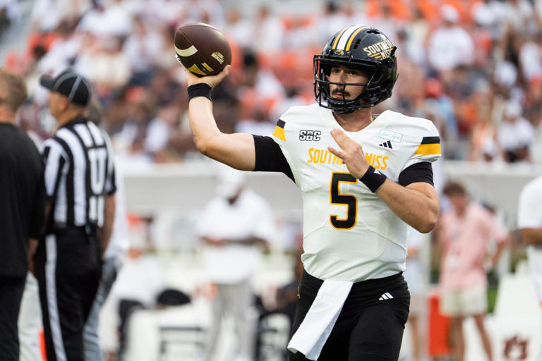 Southern Miss football vs Auburn in weather delay. Here's new start time