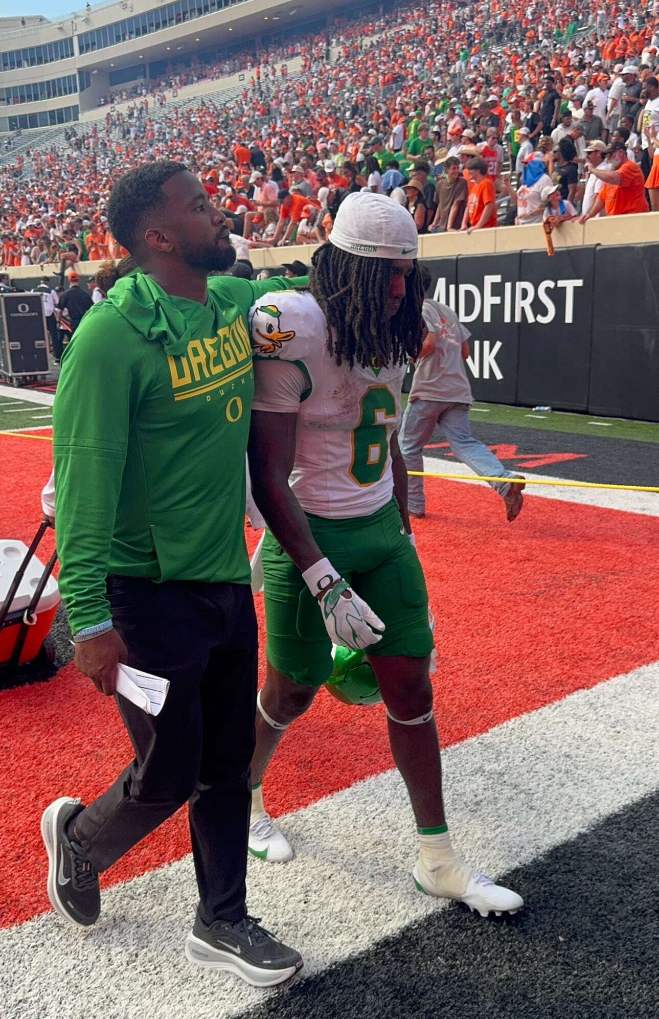 Oregon looked nothing like a national title contender in its confounding loss to Oklahoma State