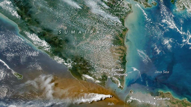  La NASA detecta desde el espacio la erupción de uno de los volcanes más peligrosos del mundo 