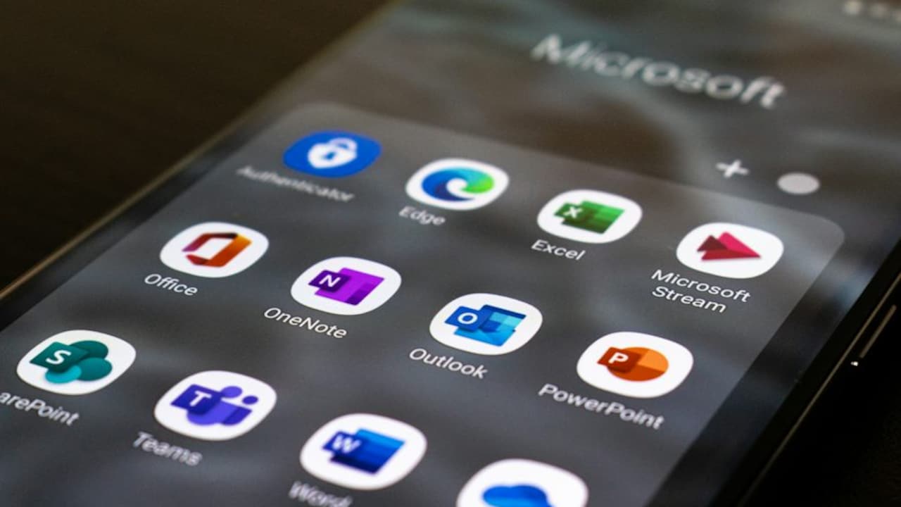 Microsoft announces Grok rollout to Copilot across Office 365 apps in ...