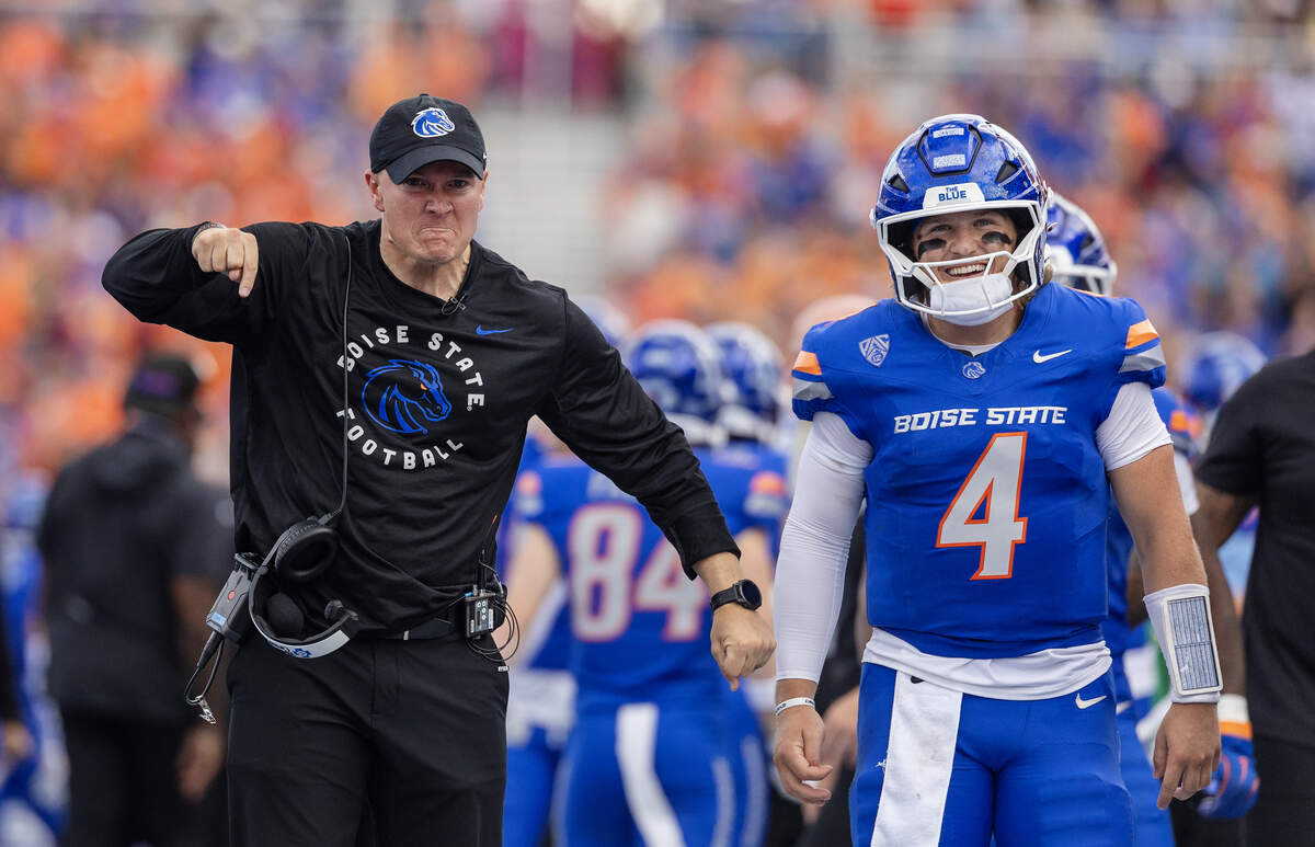 Memphis landed big punches. With 'no reason to panic,' Boise State hit back harder