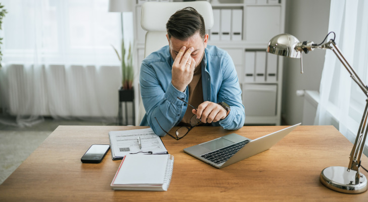 I make money from three different jobs — but I still feel broke. How do I budget when my income changes every month?