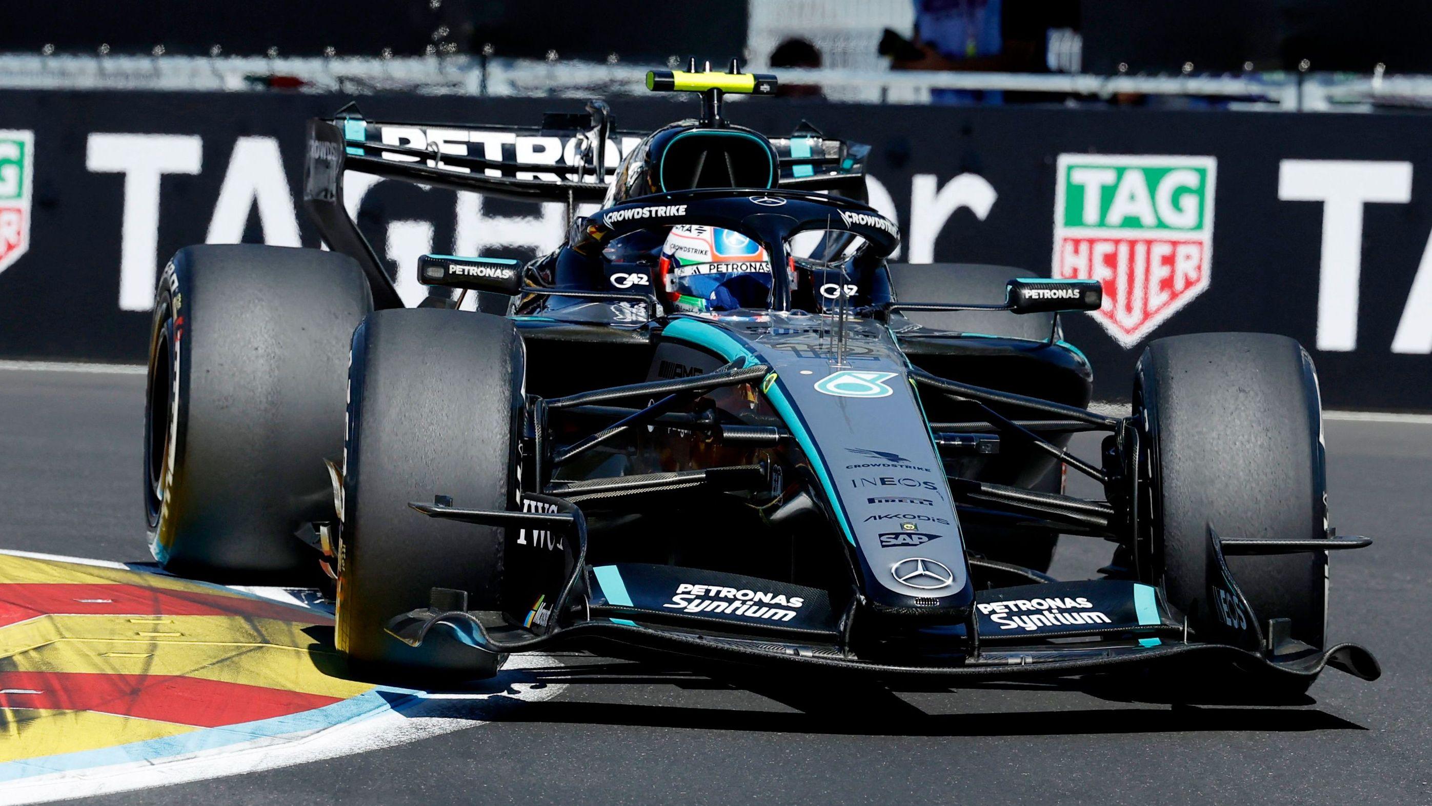 Antonelli wins as Norris loses out under virtual safety car