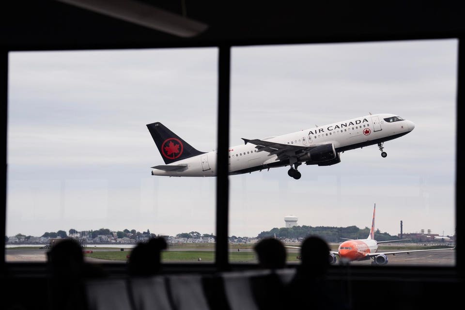 Nearly 4,000 flights delayed in US as storms hit Northeast