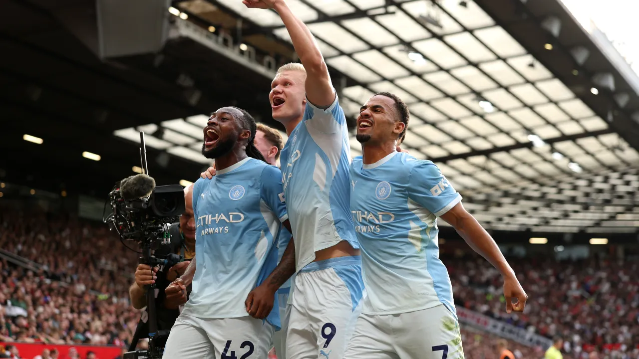 Man United vs. Man City final score, result, highlights, stats as Haaland gives 10-man City derby joy