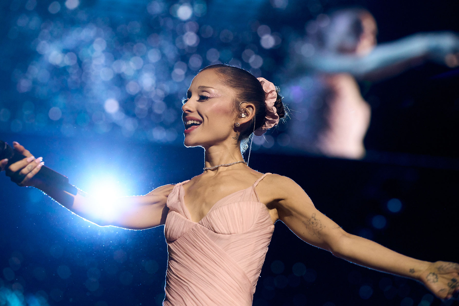 Ariana Grande gets stuck in elevator after final Eternal Sunshine show