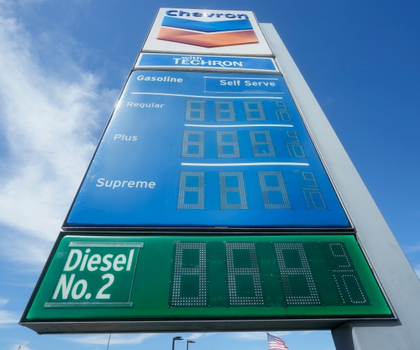 Calif. diesel prices near $10 as fuel crisis deepens