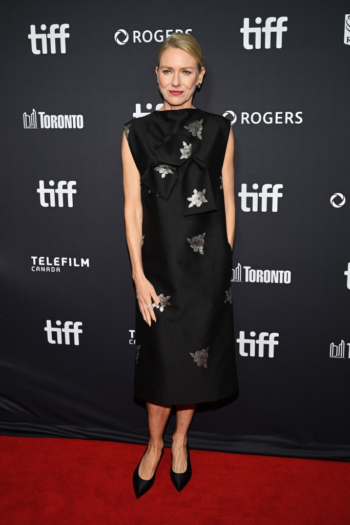 Naomi Watts pops on Gucci pumps at Golden Globes party in Toronto