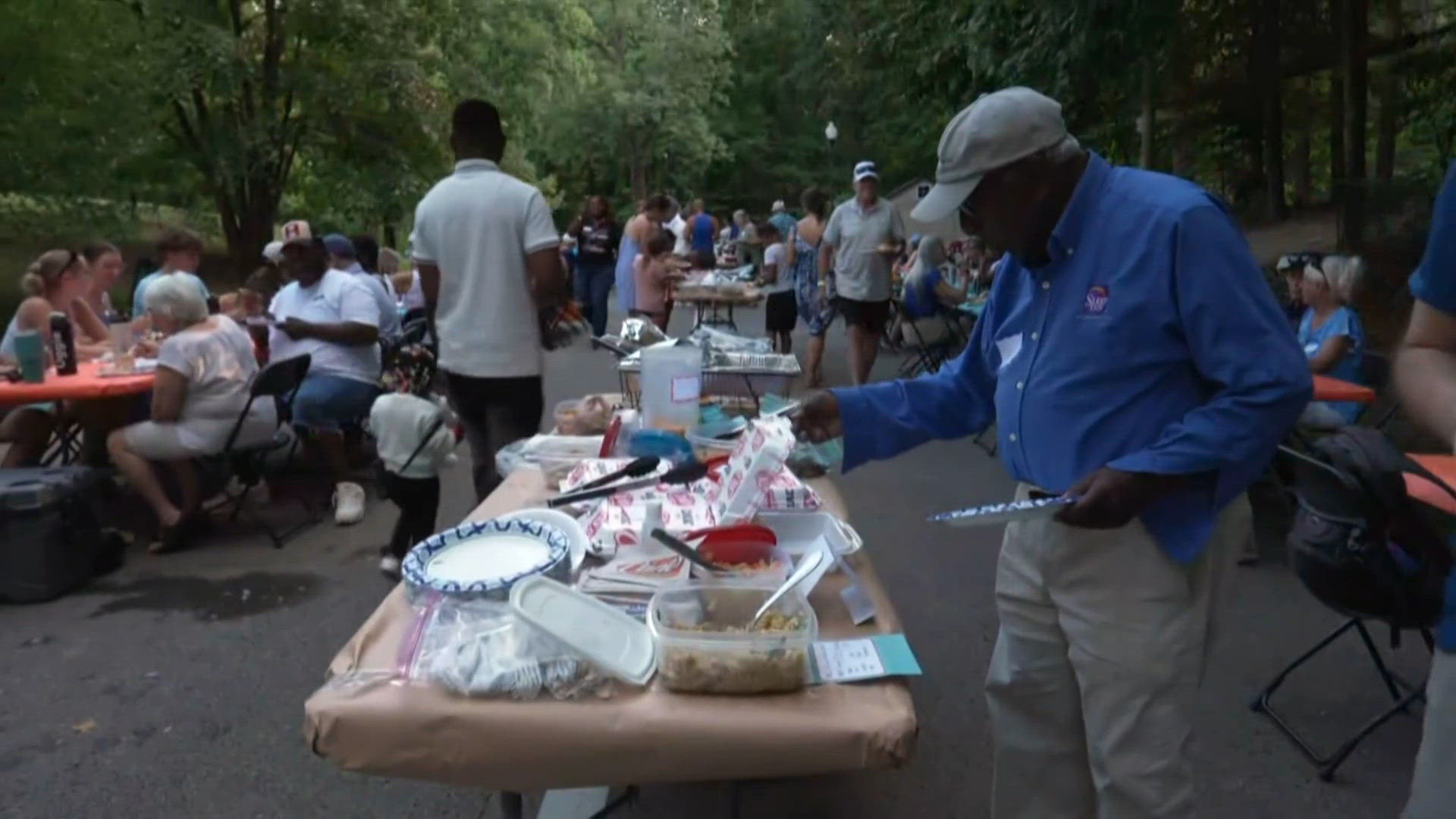 'Big Table Potluck' invites Louisville community to make connections
