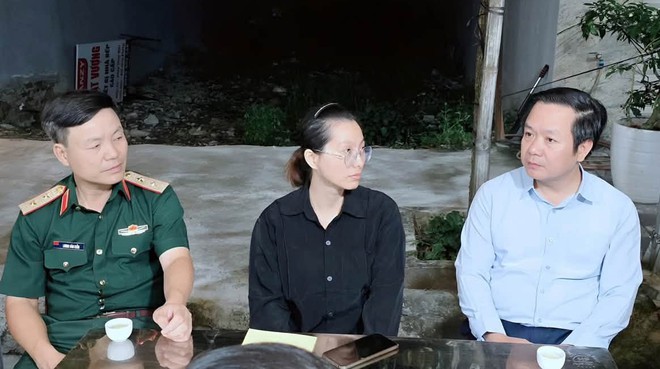 Bí thư Tỉnh ủy Hưng Yên đến thăm, động viên gia đình Thiếu tá Trần Văn Tùng