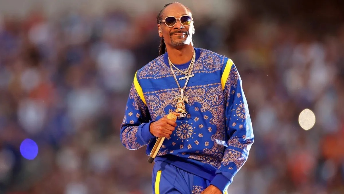 Snoop Dogg needs an ice cream taster, and the job pays a lot more than ...