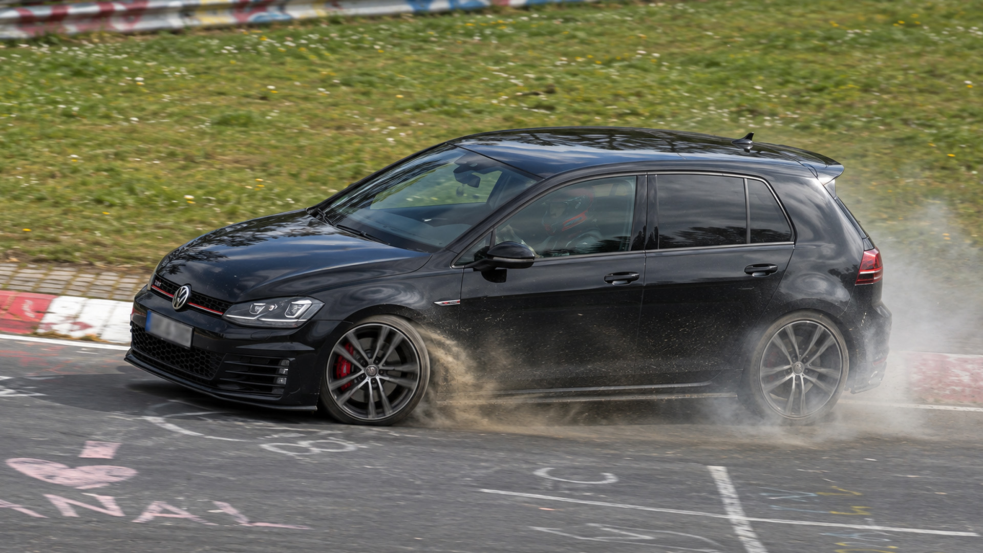 Easter traffic turns ordinary Nürburgring laps into unpredictable ...