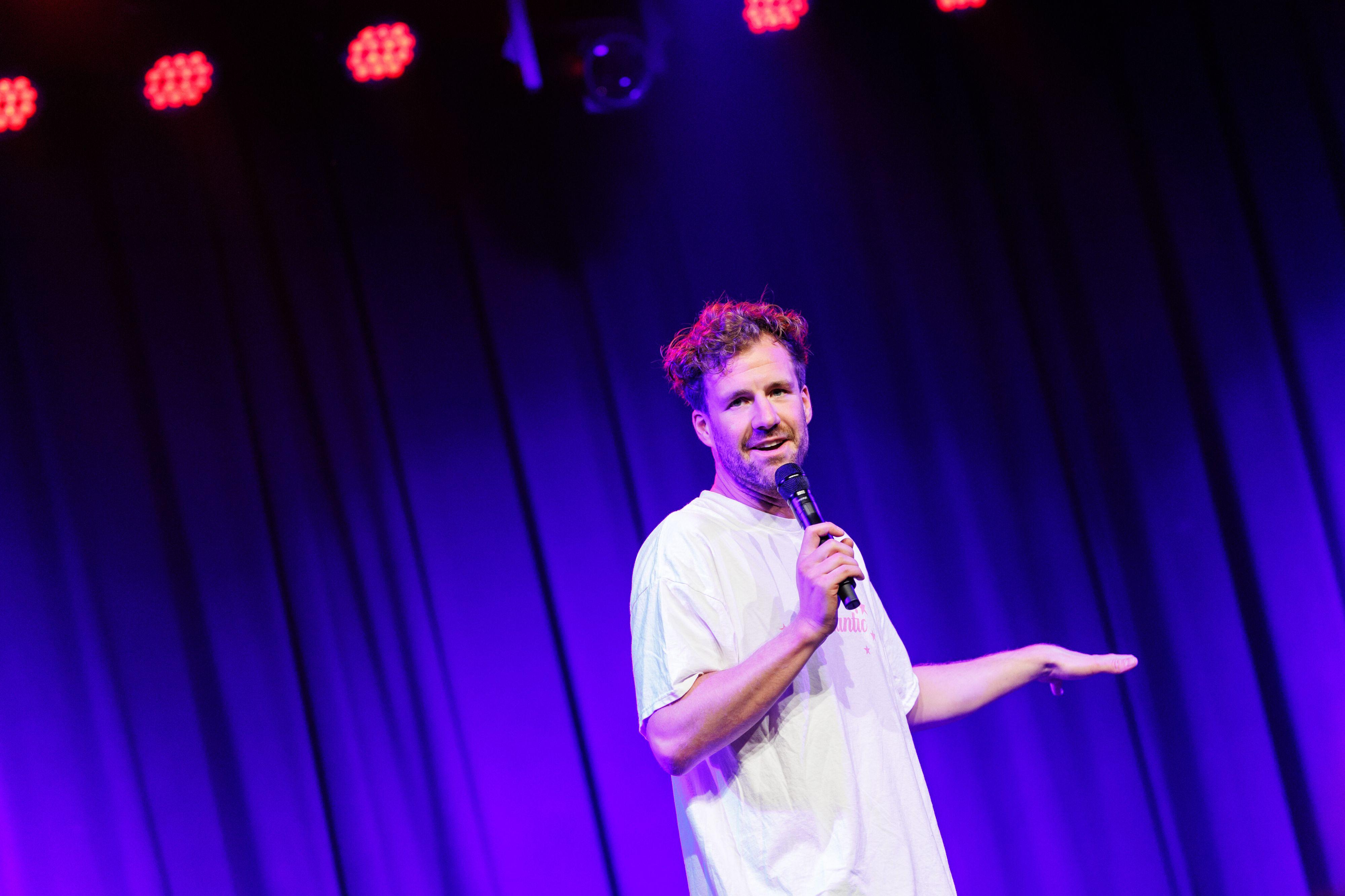 Luke Mockridge: Aufregung im Podcast: „Jetzt kommt die Polizei“
