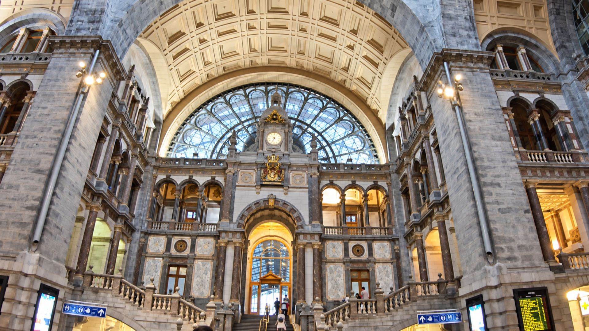 Inside Antwerp Central Station’s grand marble hall (4K)