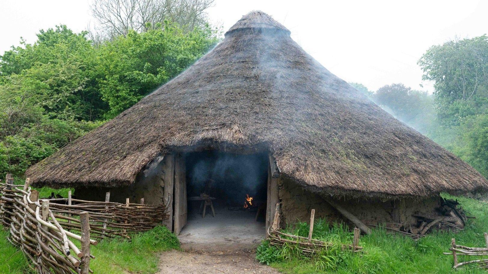Plans to replace 'Horrible Histories' roundhouse