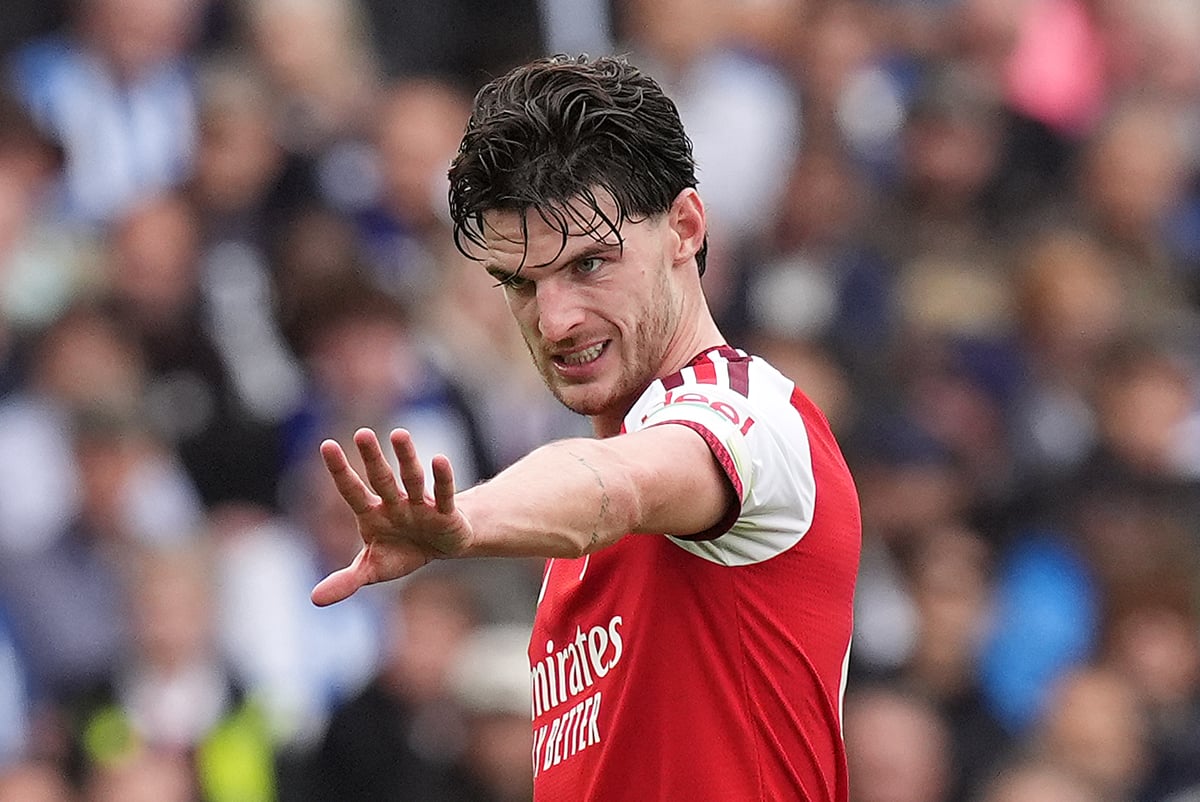 Por qué Declan Rice evitó la tarjeta roja en la derrota del Arsenal ante el Brighton.