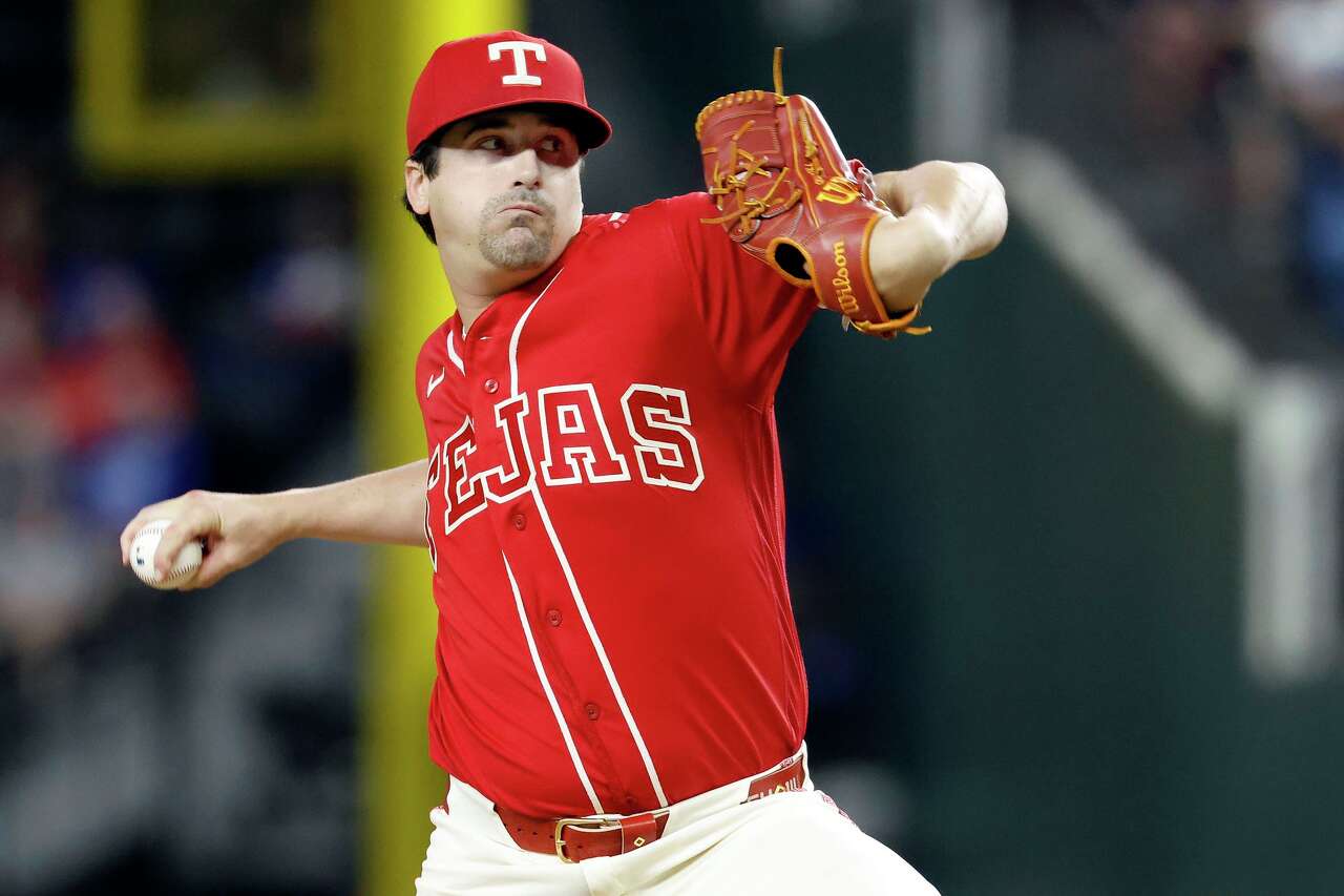 Rangers' Cal Quantrill exits start vs. Blue Jays with apparent injury