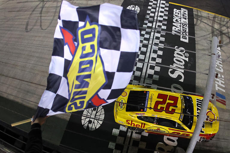 NASCAR at Bristol race results: Joey Logano gets win as Kyle Busch is ...