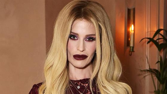 Kelly Osbourne debuts dark hair with asymmetric bangs at OnlyFans show