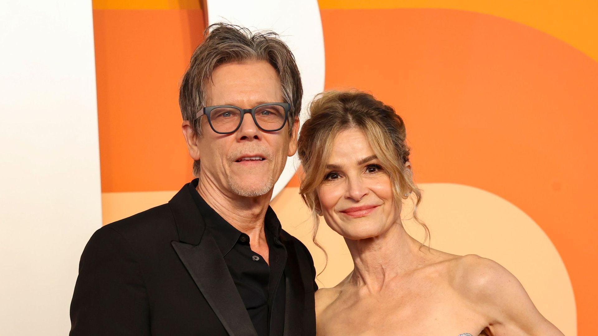 Kevin Bacon and Kyra Sedgwick’s sand sofa is a portrait of earthy ...