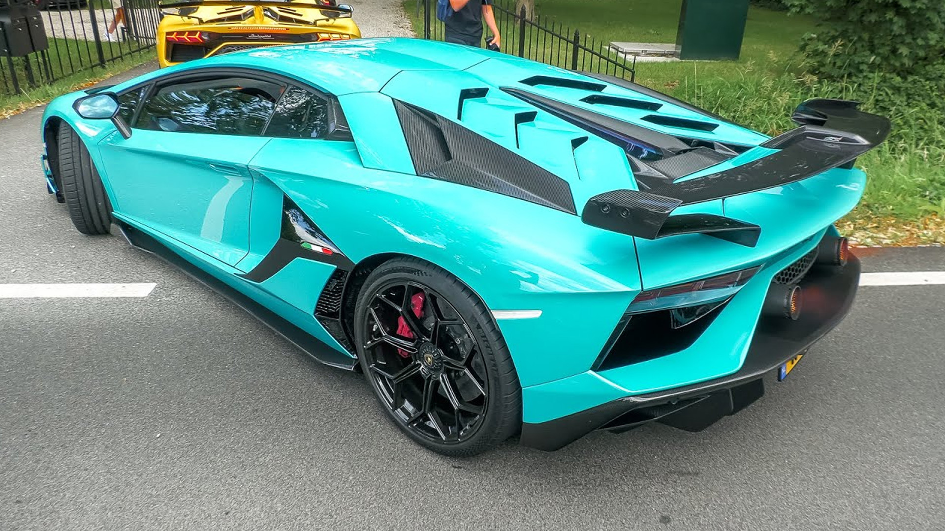 Can anything beat this Aventador SVJ V12 sound?