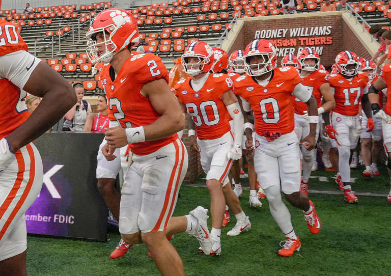 Experts explain Clemson football's weather delays with another possible ...