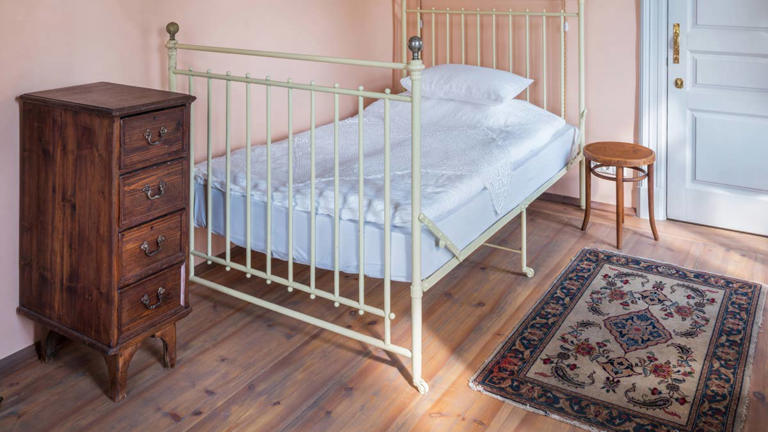 10 iconic 1980s home decor trends you might still remember today