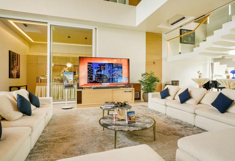 Go big and go home? Samsung bets big you need gigantic 100-inch AI ...