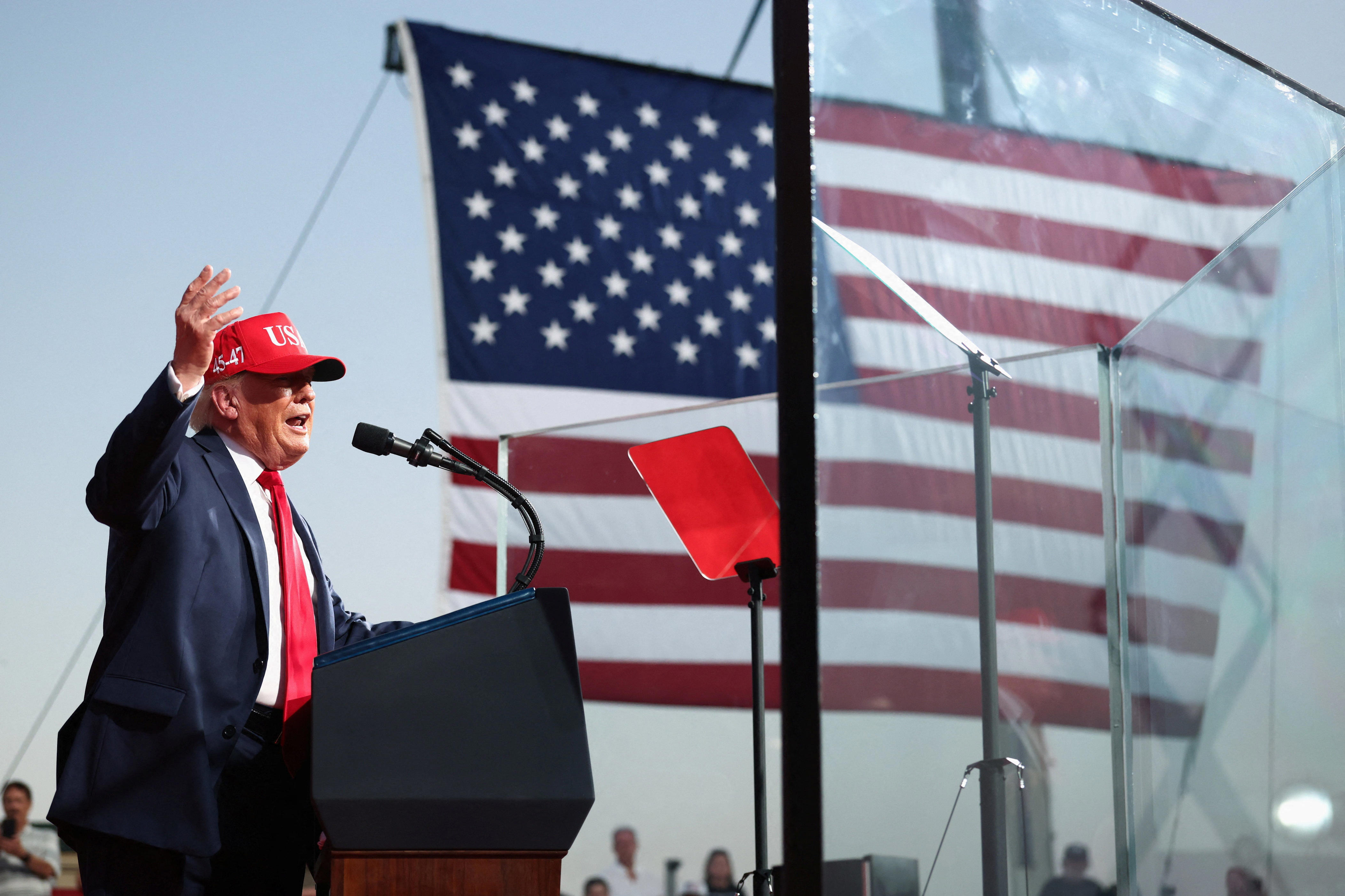 Republicans jump ship as Trump's anchor weighs heavy on party