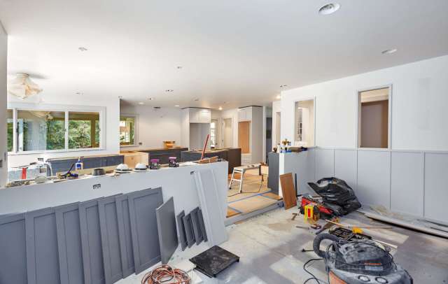 Influencer drops interior designer over $300 privacy fee on $40,000 ...