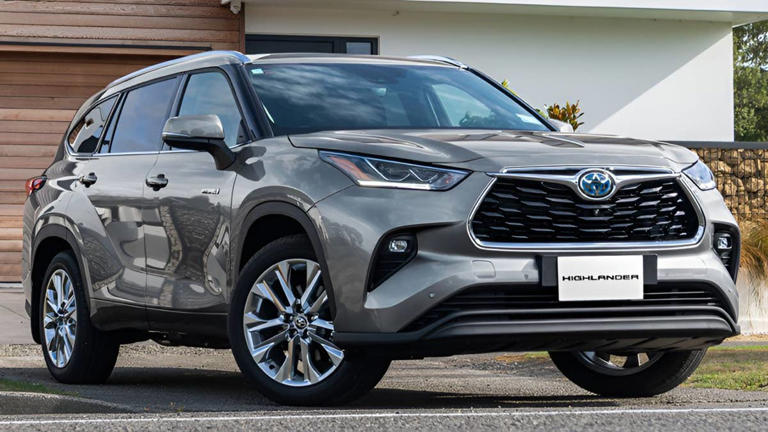 Toyota refused to give up on hybrids. Now it's paying off