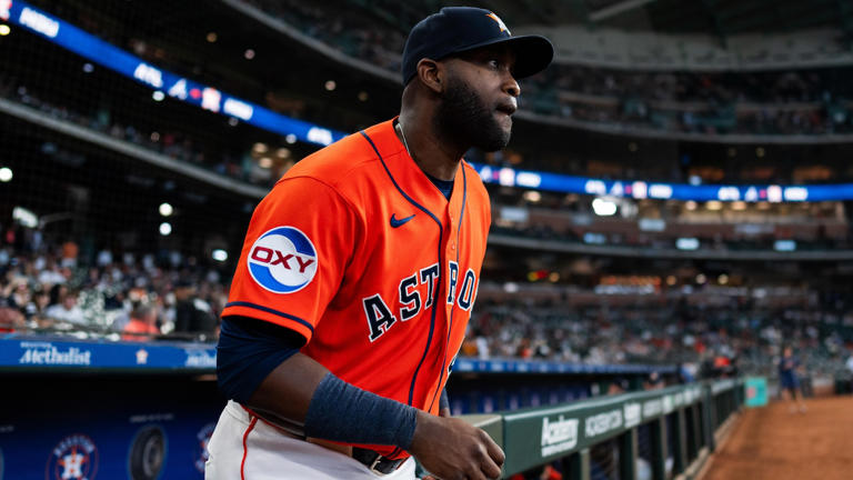 Yordan Alvarez gives bold quote, calls team meeting as Astros fall in ...