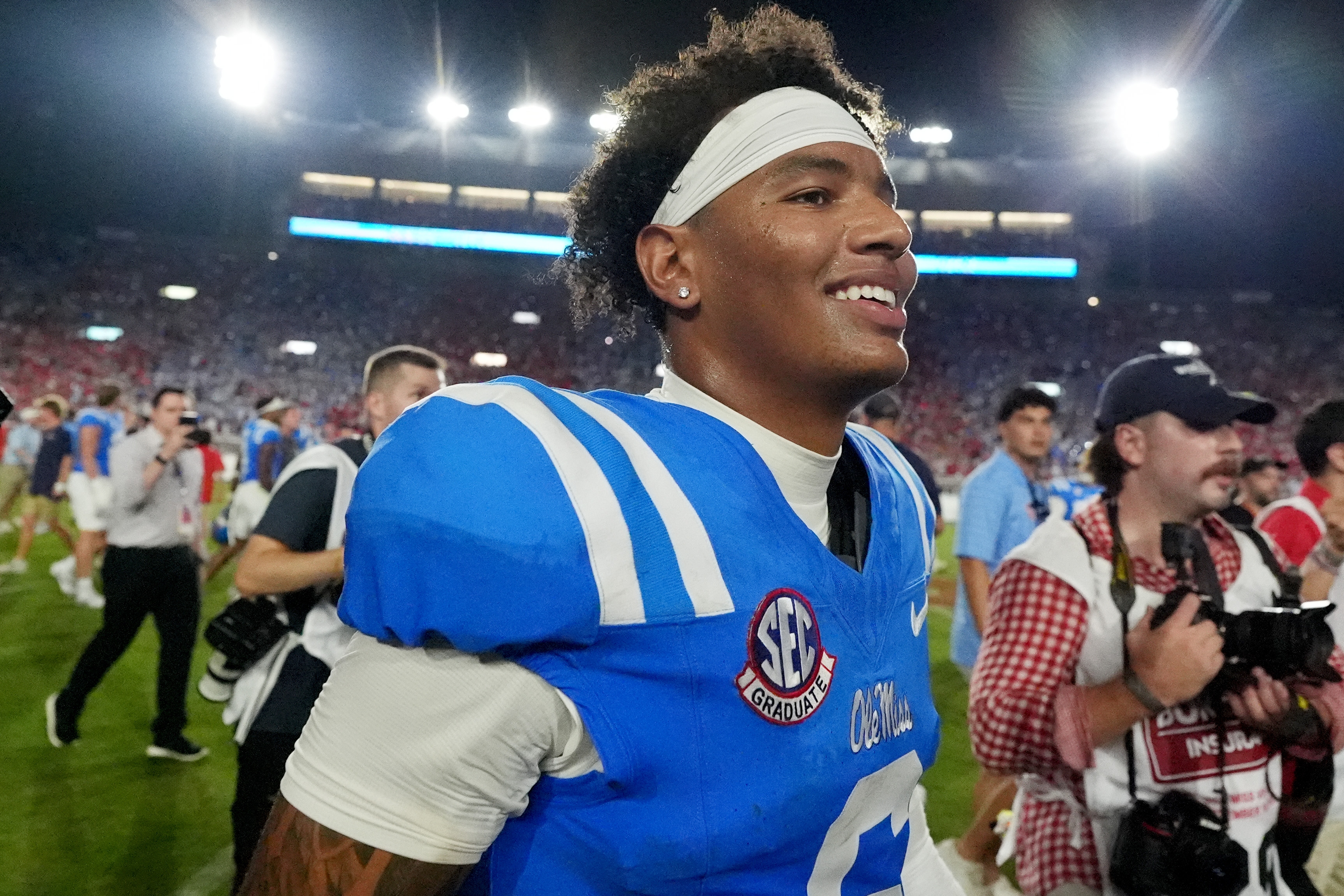 Ole Miss up to No. 4 in AP Top 25 with win over LSU, Tigers slip to No ...
