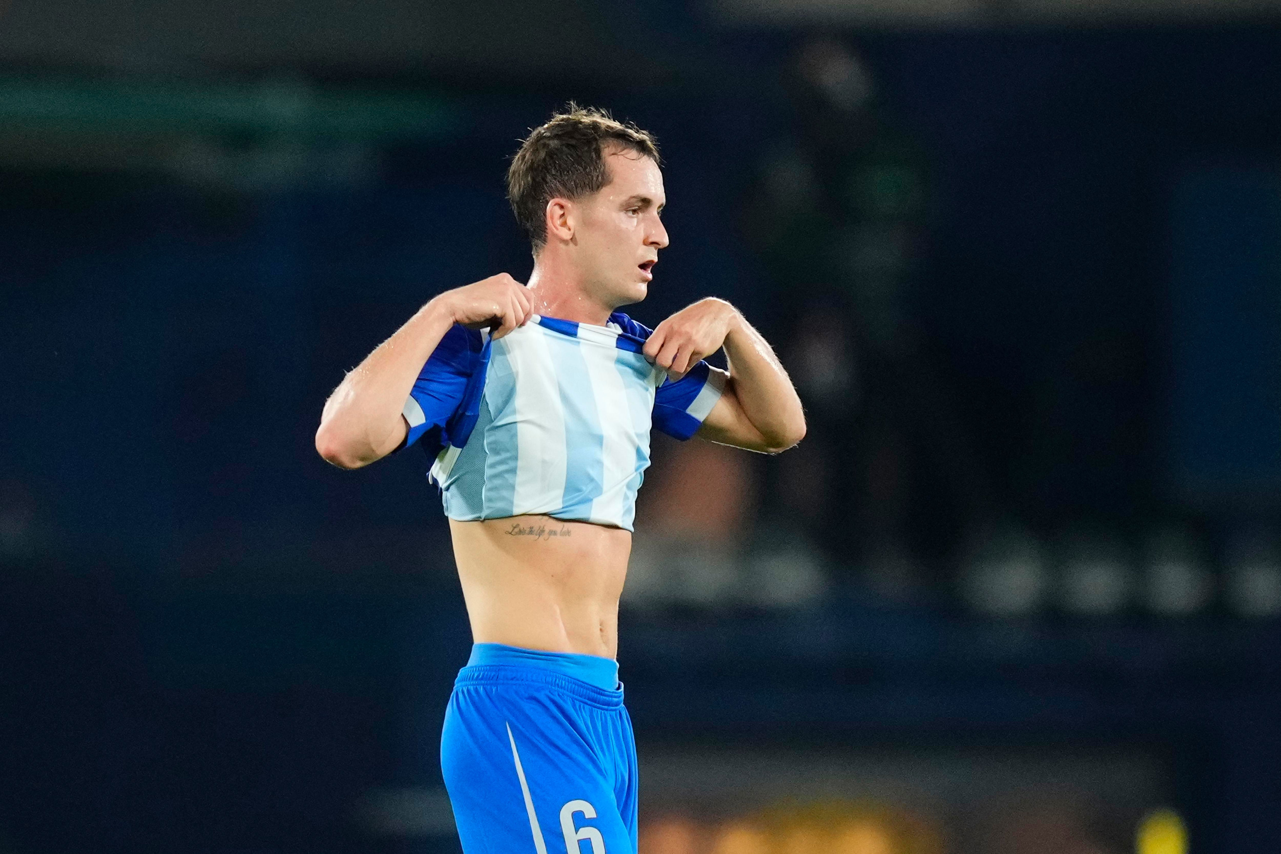 ‘It’s broken’ – Barcelona loanee Marc Casado forced off with worrying ...
