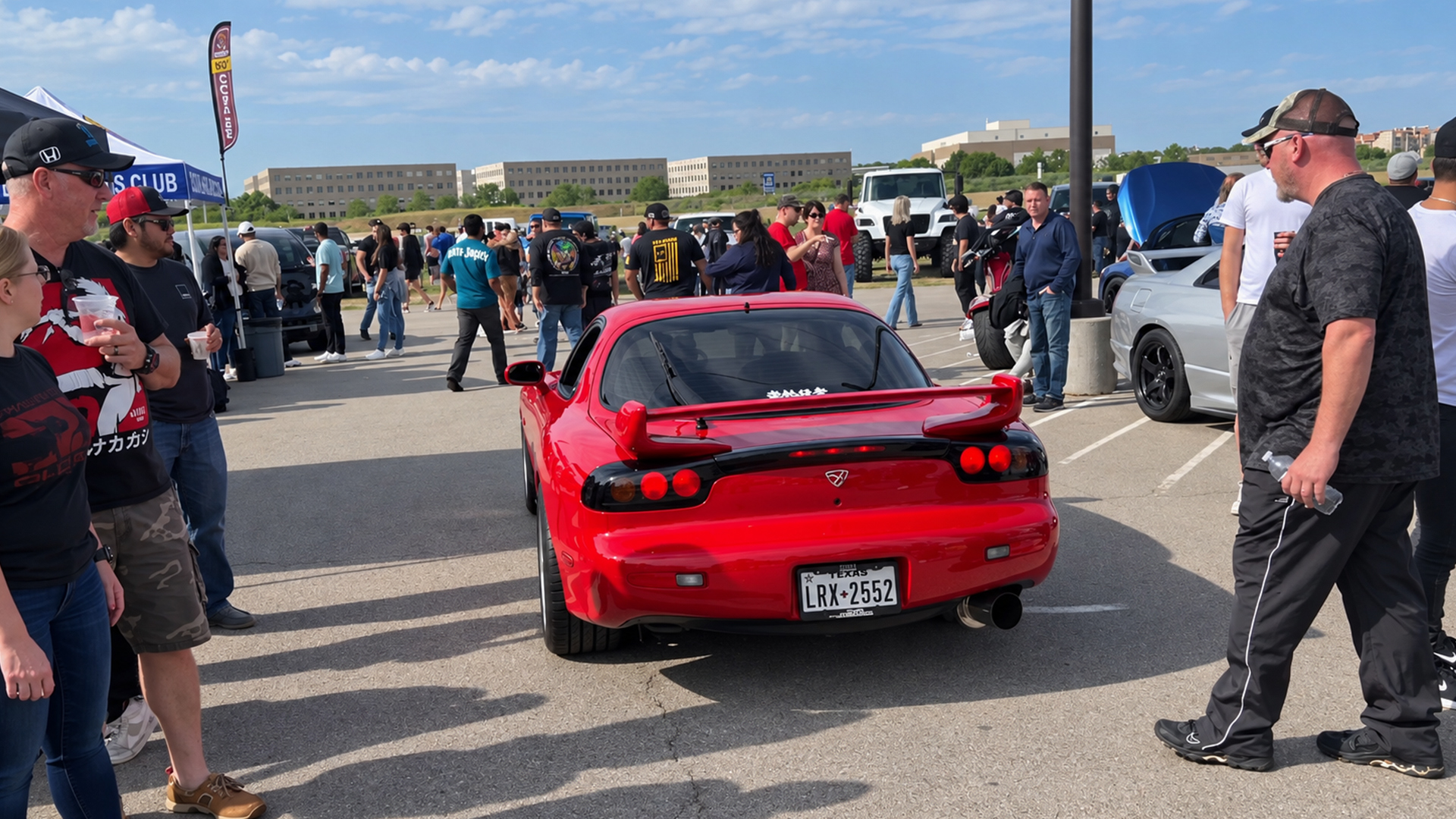 アメリカで広がるマツダRX-7のロータリー熱に迫る