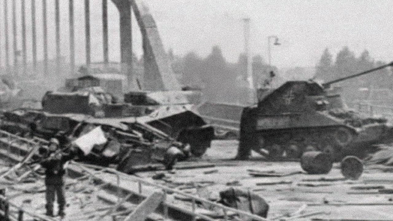 Arnhem Bridge - 800 British troops held out for 4 days
