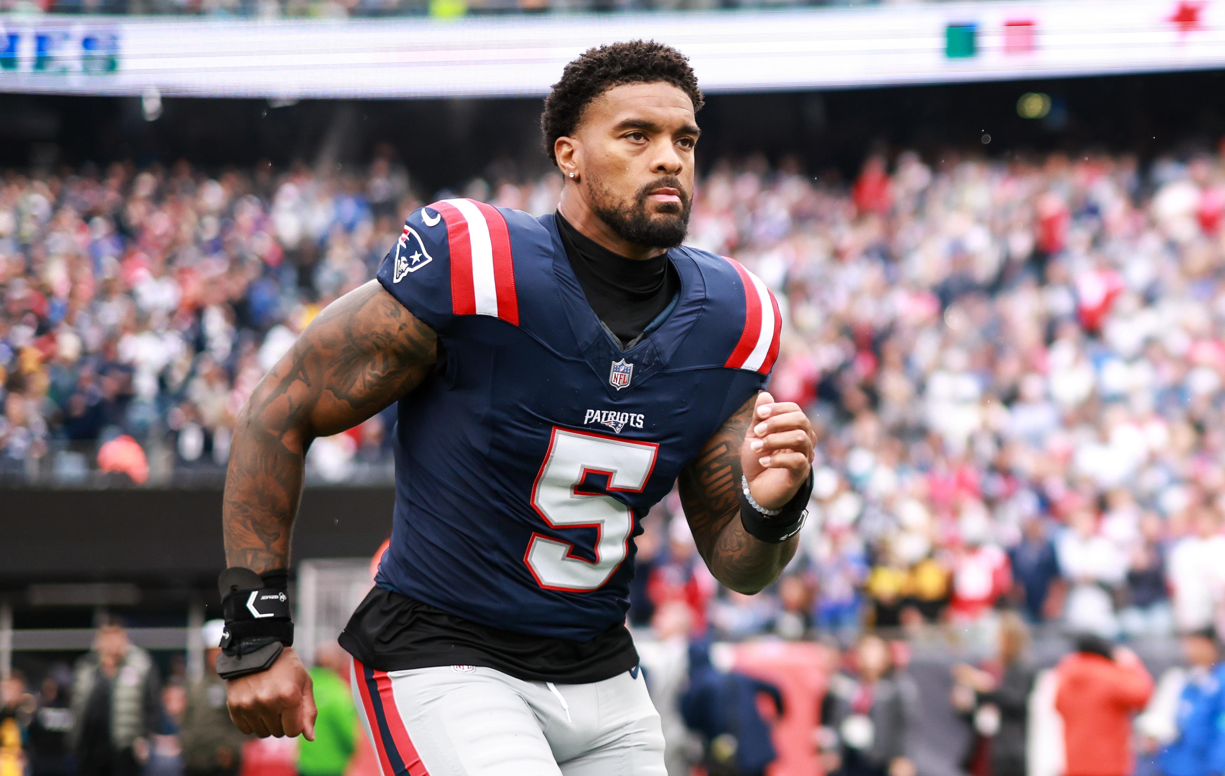 Dre’Mont Jones injury: Patriots edge exits Steelers game with shoulder ...