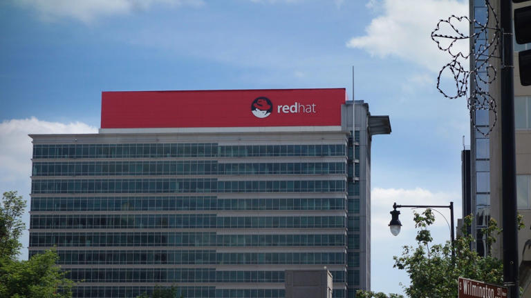 The post-CentOS world: How Linux became fragmented into competing free ...