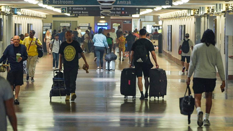 Unvaccinated measles traveler on Amtrak sparks warnings across California