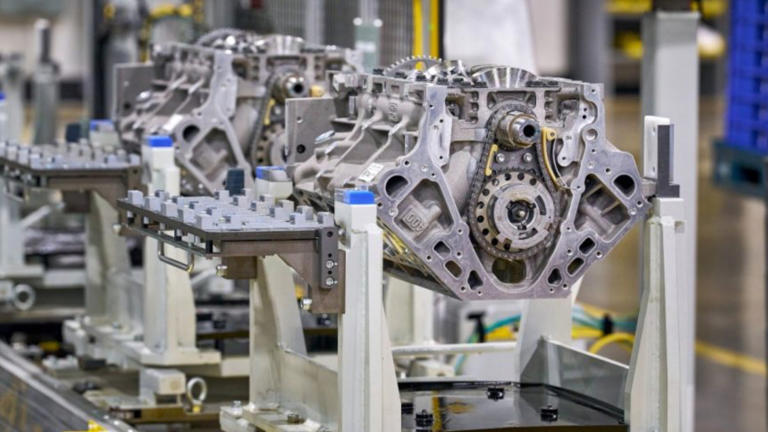 GM’s new small-block V8s turn everyday pickups into sleepers