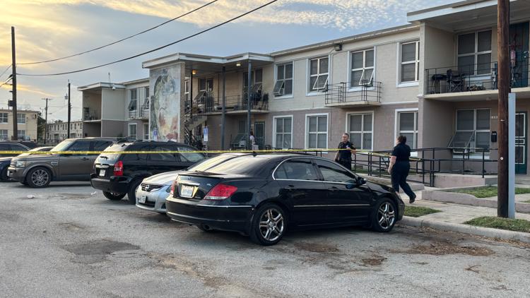 Teen dead, man critically injured after two shootings inside San Antonio home, police say