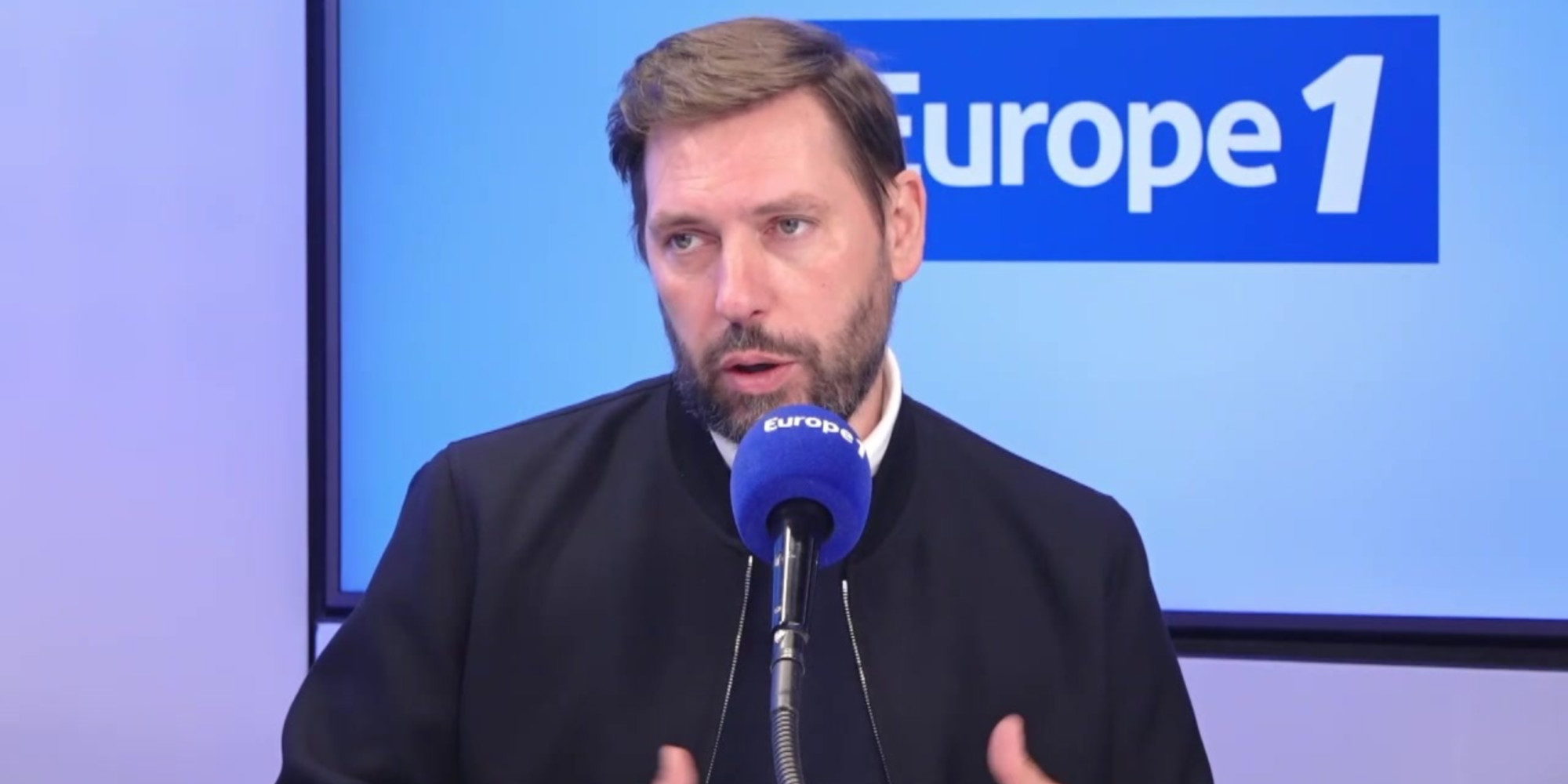 jordan-bardella-est-l-auteur-politique-qui-vend-le-plus-en