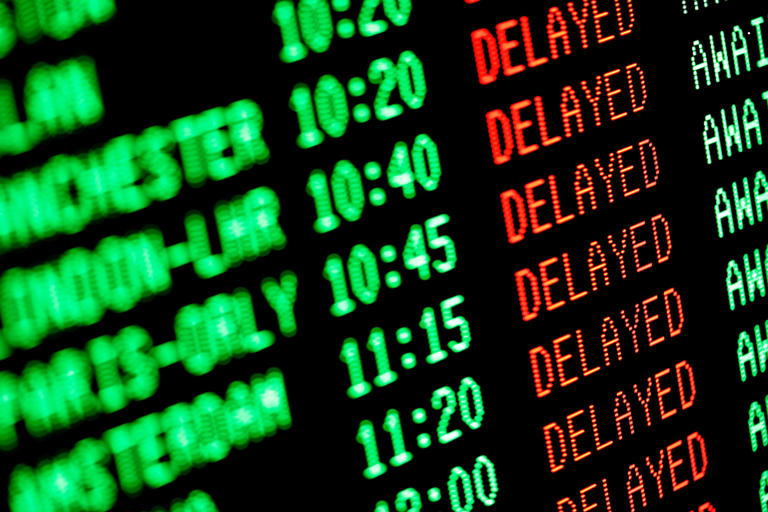 Flight chaos hits major UK airports after air traffic control IT failure